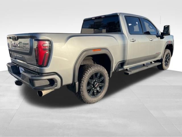 Used 2024 GMC Sierra 2500 AT4 w/ AT4 Preferred Package image 4