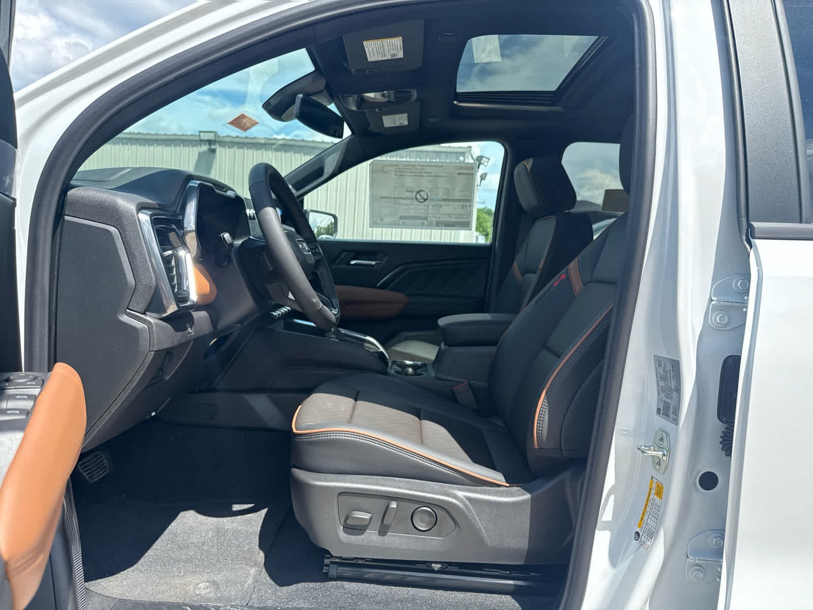 New 2026 GMC Canyon AT4 w/ Technology Plus Package AWD/4WD image 13