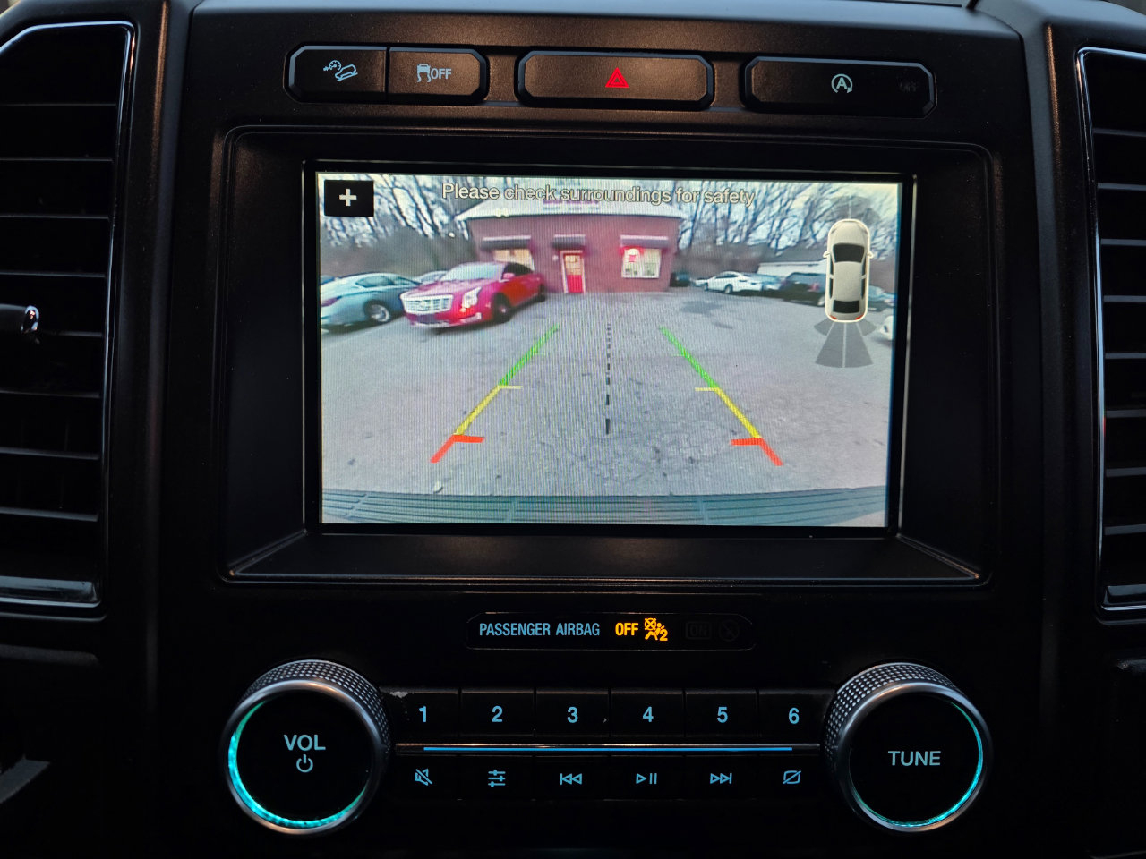 Used 2018 Ford Expedition Limited image 24