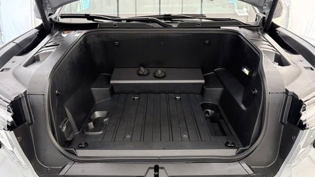 Used 2025 Chevrolet Silverado EV LT AWD/4WD image 10