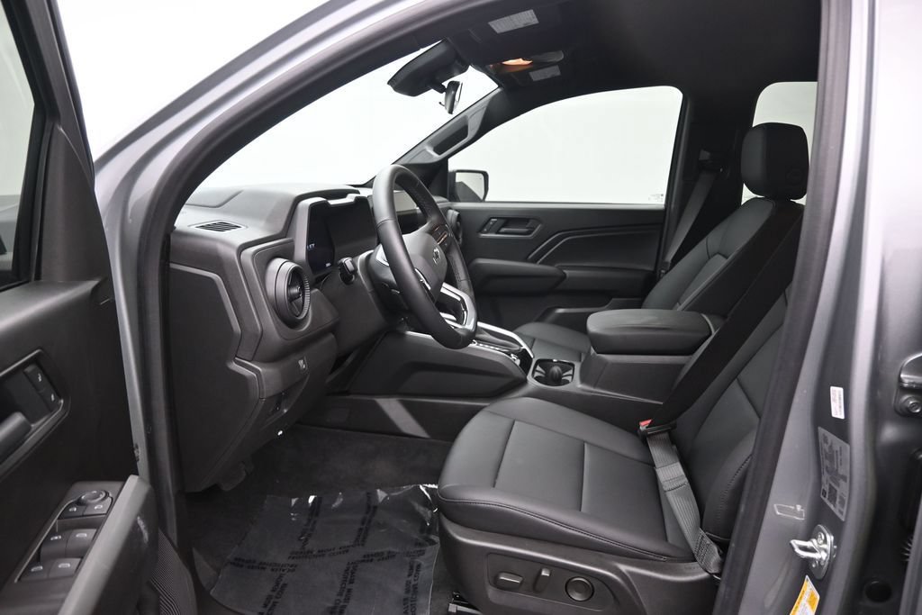 Used 2025 Chevrolet Colorado Trail Boss AWD/4WD image 13