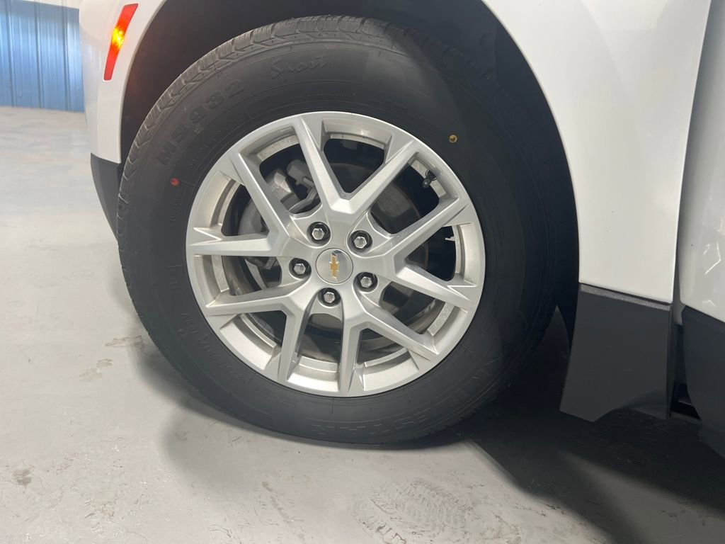 Used 2024 Chevrolet Equinox LT image 28