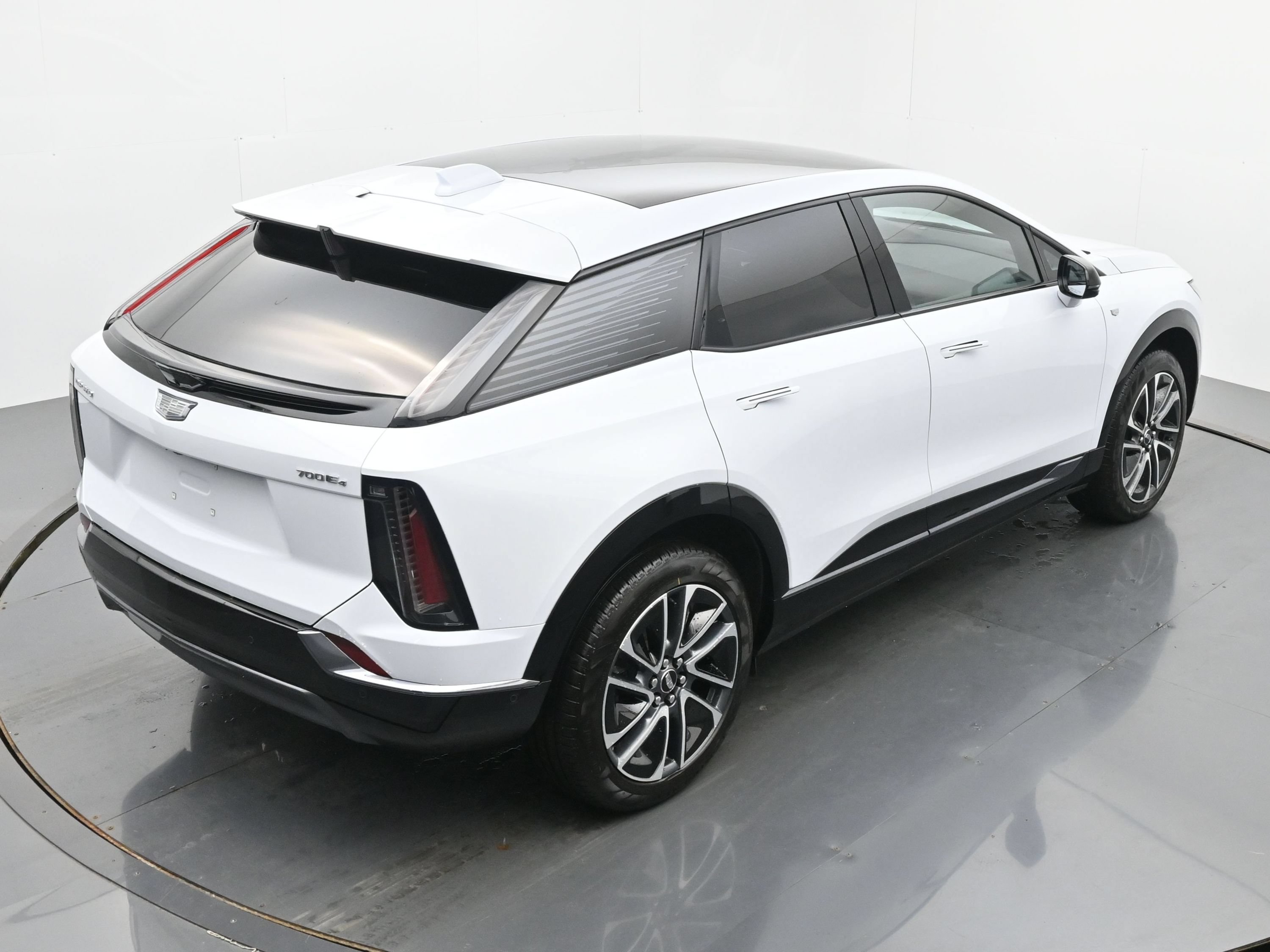 New 2026 Cadillac Optiq Sport 2 AWD/4WD image 27