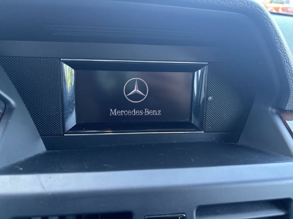 Used 2012 Mercedes-Benz GLK 350 4MATIC image 18
