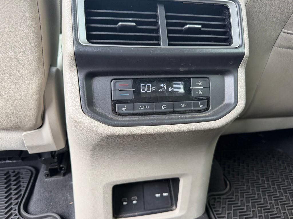 Used 2024 Volkswagen Atlas SEL Premium R-Line AWD/4WD image 15