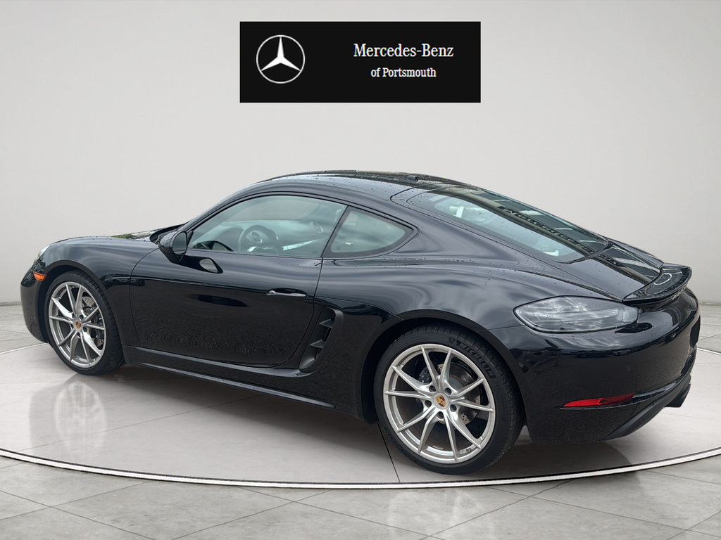 Used 2024 Porsche 718 Cayman RWD image 3