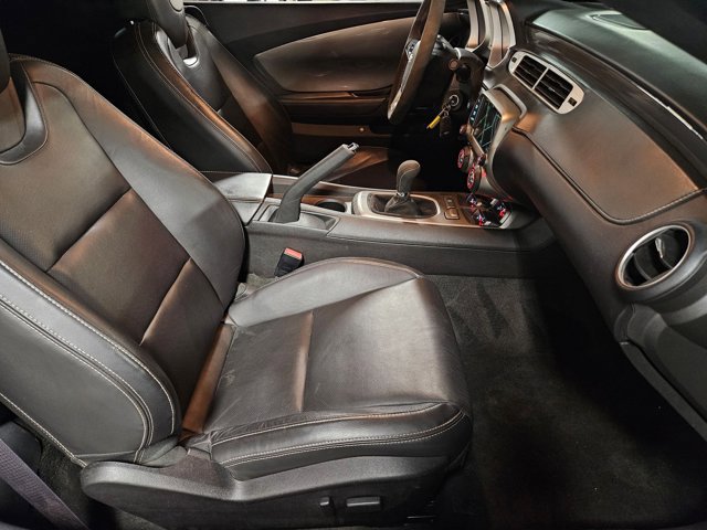Used 2015 Chevrolet Camaro SS w/ SS Performance Package RWD image 18