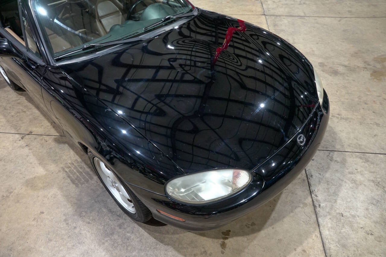 Used 1999 MAZDA MX-5 Miata RWD image 32
