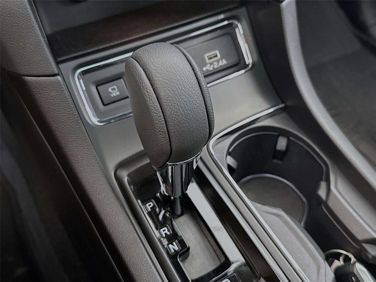 Used 2025 Subaru Ascent Bronze Edition image 17