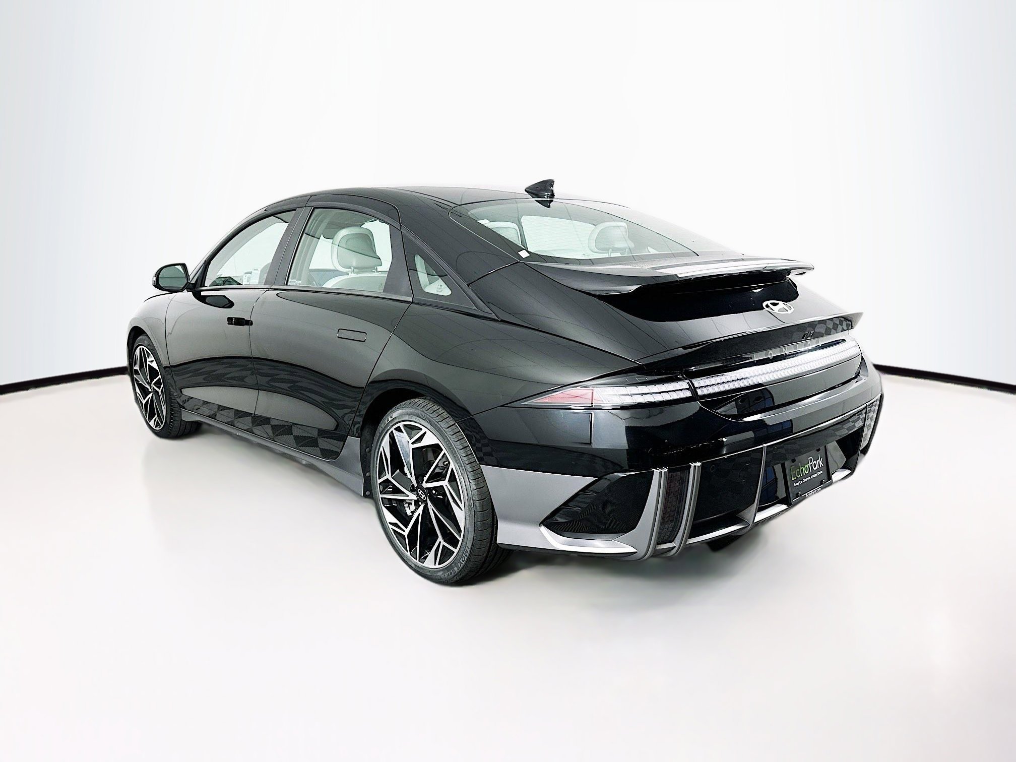 Used 2024 Hyundai Ioniq 6 SEL image 5