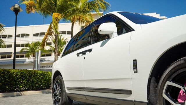 Used 2024 Rolls-Royce Cullinan Sport Utility image 9