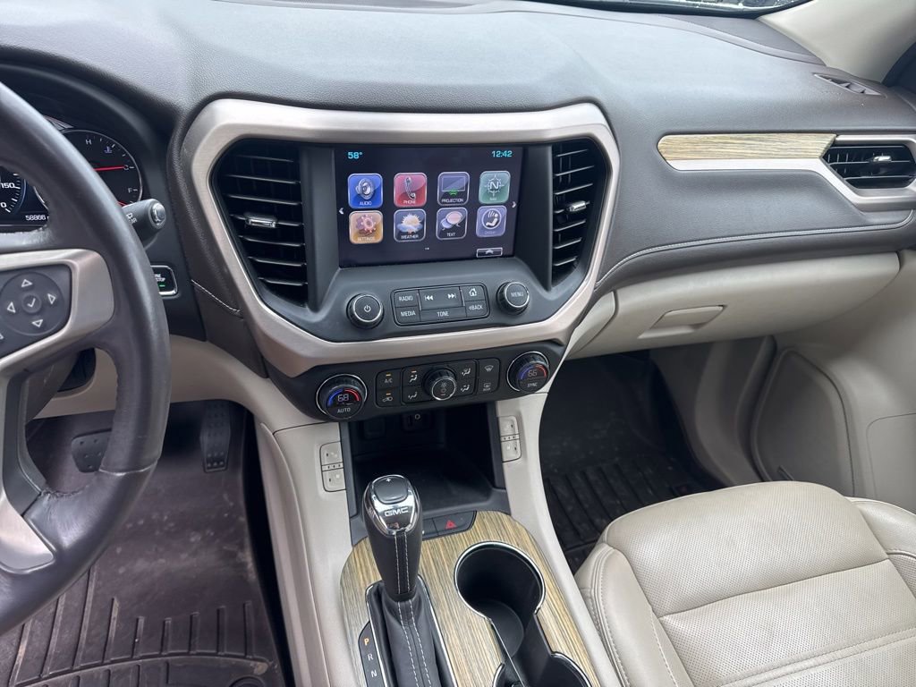 Used 2019 GMC Acadia Denali w/ Technology Package FWD image 11