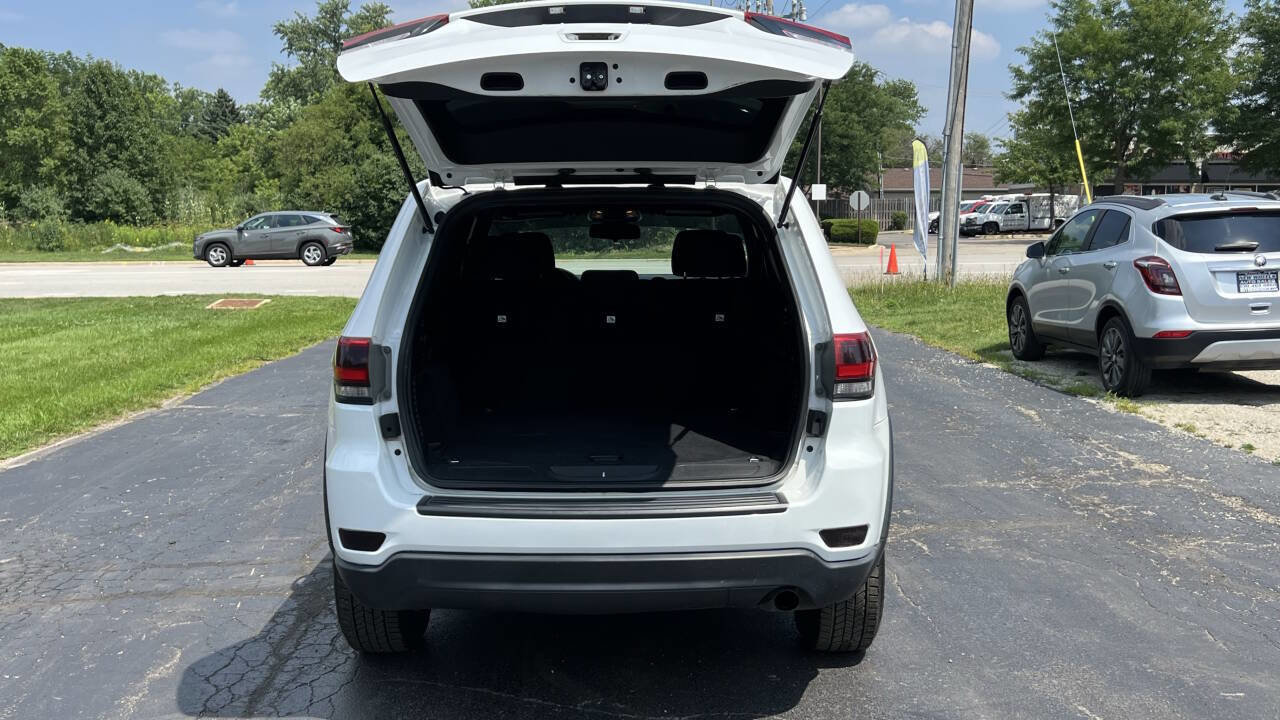 Used 2016 Jeep Grand Cherokee Laredo RWD image 29