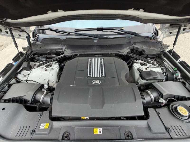 Used 2017 Land Rover Range Rover Supercharged AWD/4WD image 20