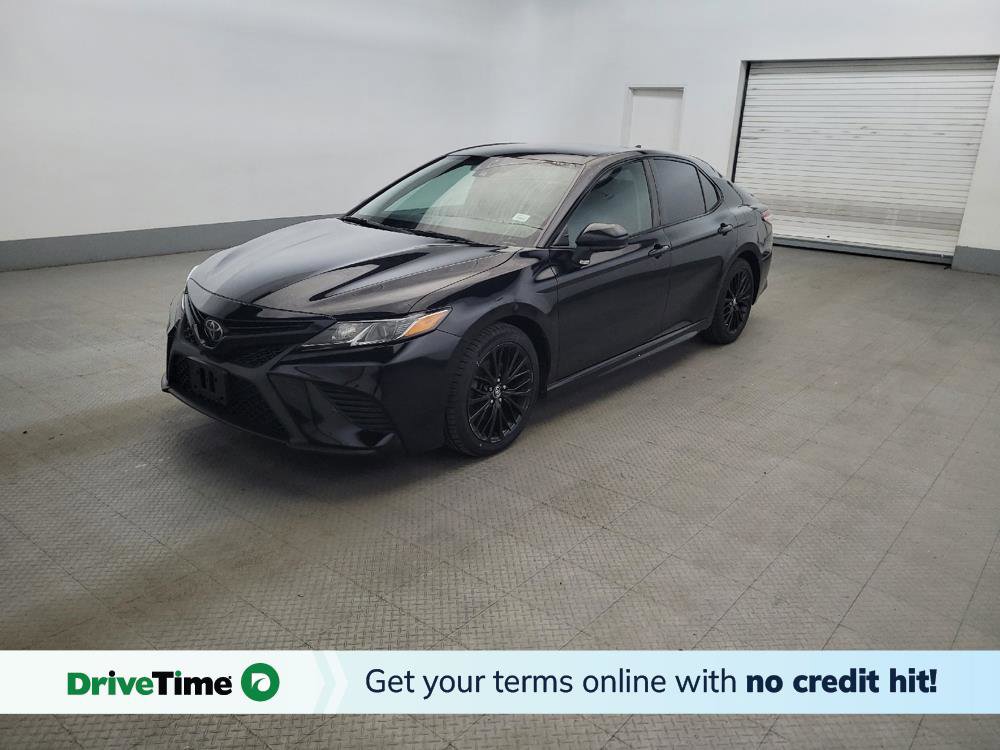 Used 2020 Toyota Camry SE FWD image 1