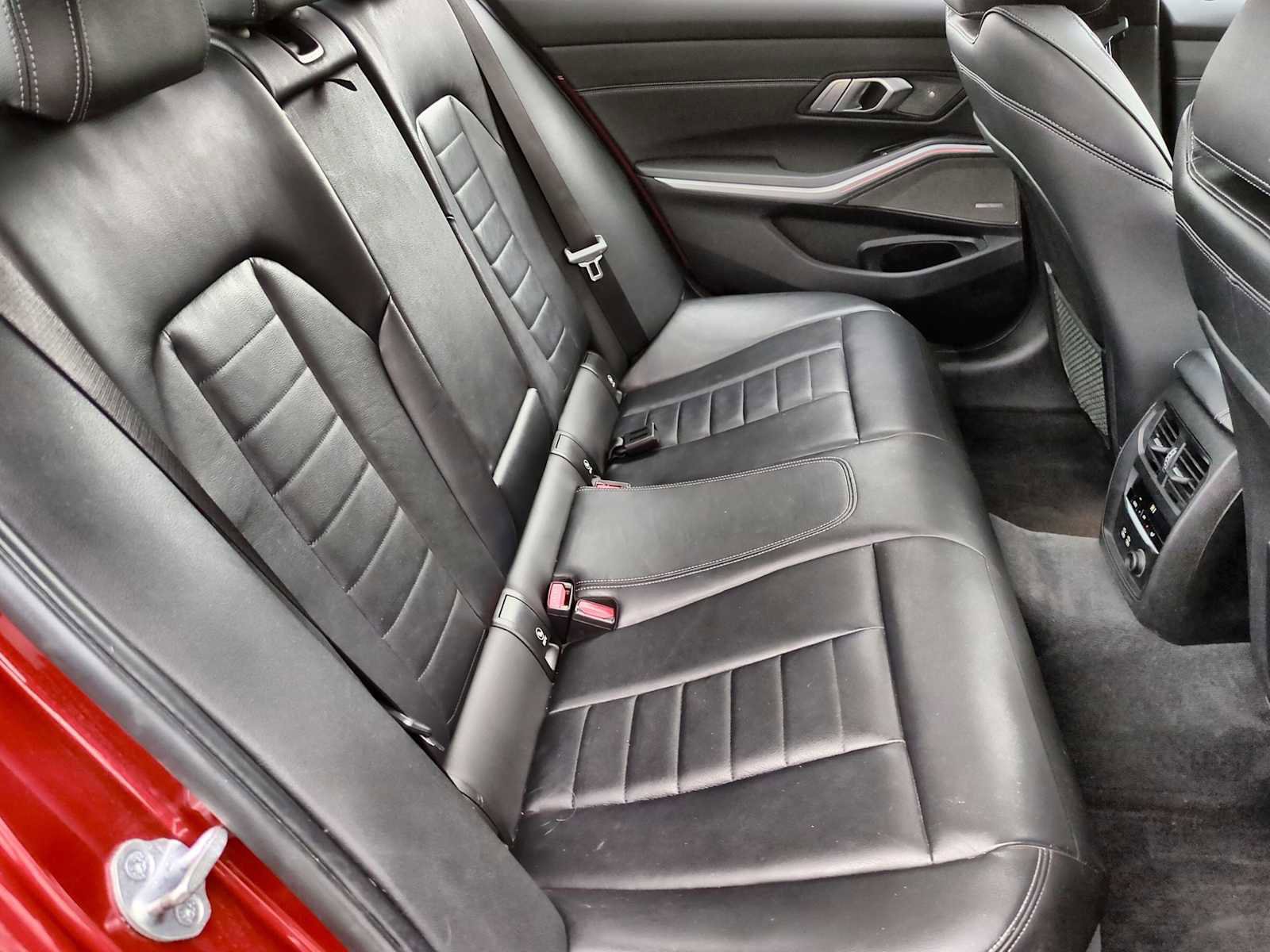 Used 2020 BMW 330i xDrive Sedan w/ Premium Package image 21