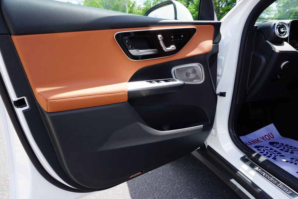 Certified 2025 Mercedes-Benz GLC 350e 4MATIC image 18