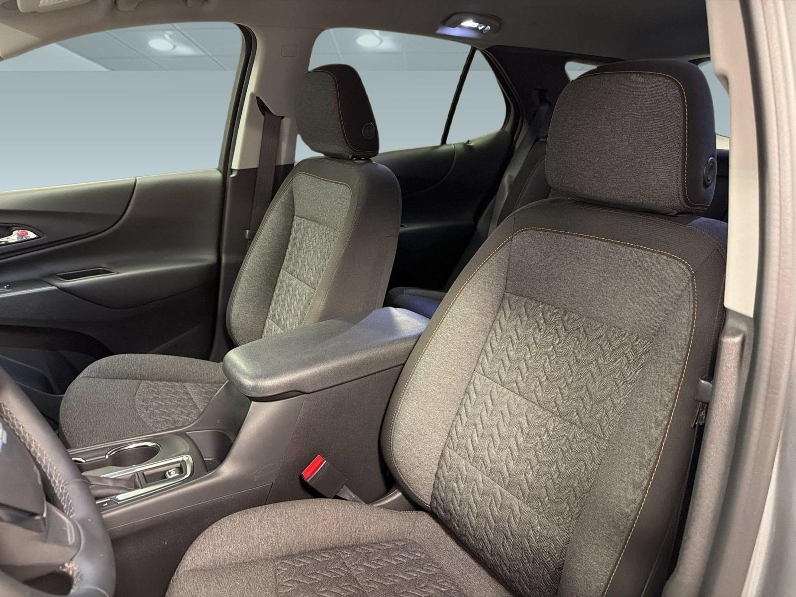 Used 2023 Chevrolet Equinox LT FWD image 26