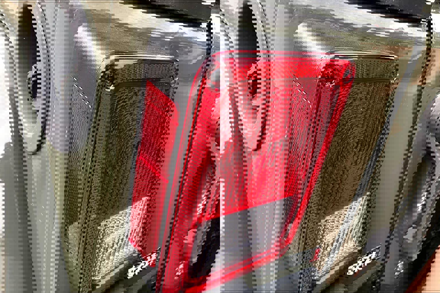 Used 2015 Jeep Wrangler Unlimited Sahara w/ Dual Top Group image 28