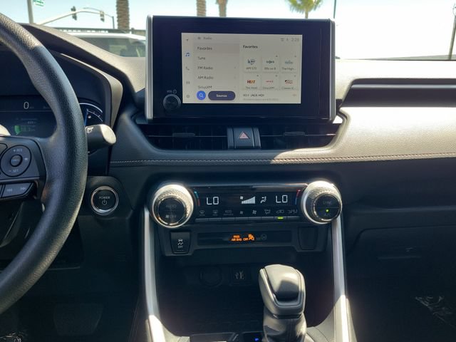 Used 2025 Toyota RAV4 XLE AWD/4WD image 14