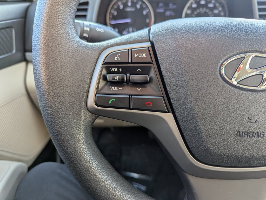 Used 2018 Hyundai Elantra SE image 21