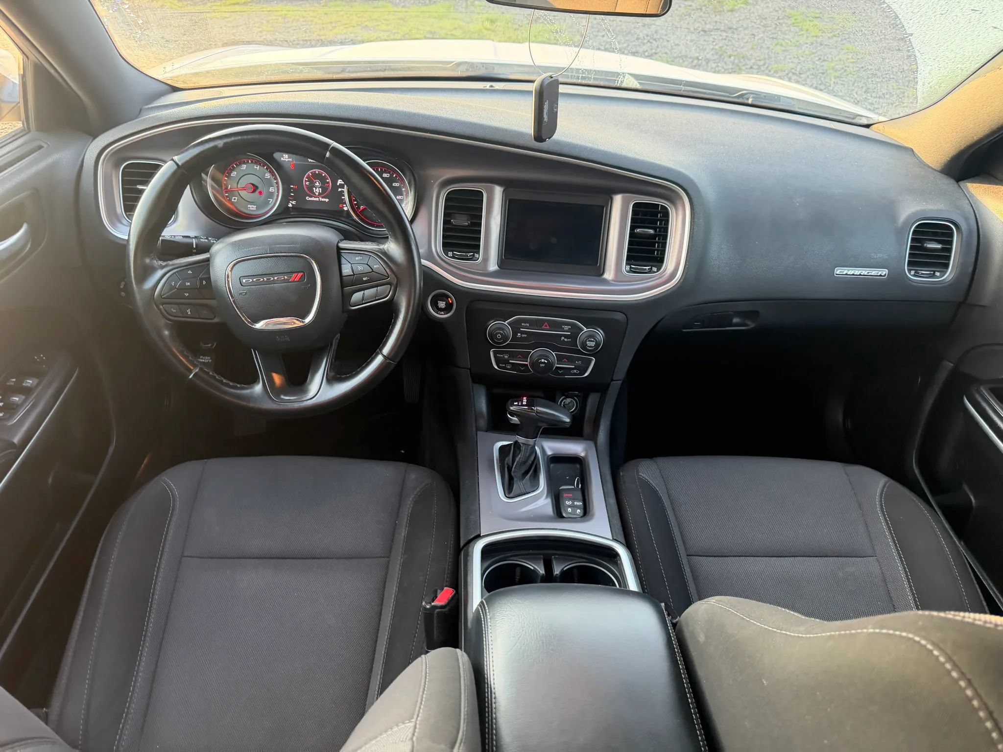 Used 2022 Dodge Charger SXT RWD image 28