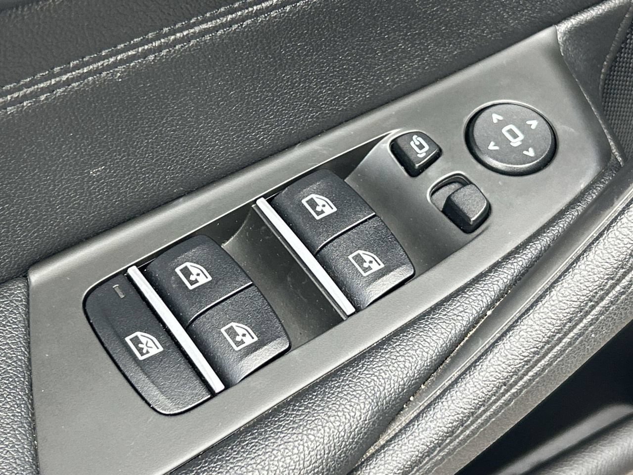 Used 2019 BMW 530i xDrive AWD/4WD image 18