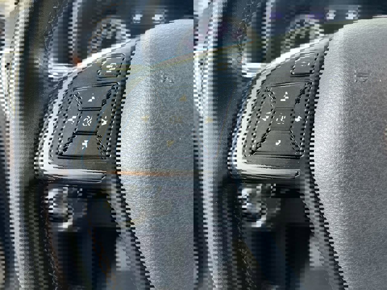 Used 2018 INFINITI QX30 Premium w/ Navigation Package image 16