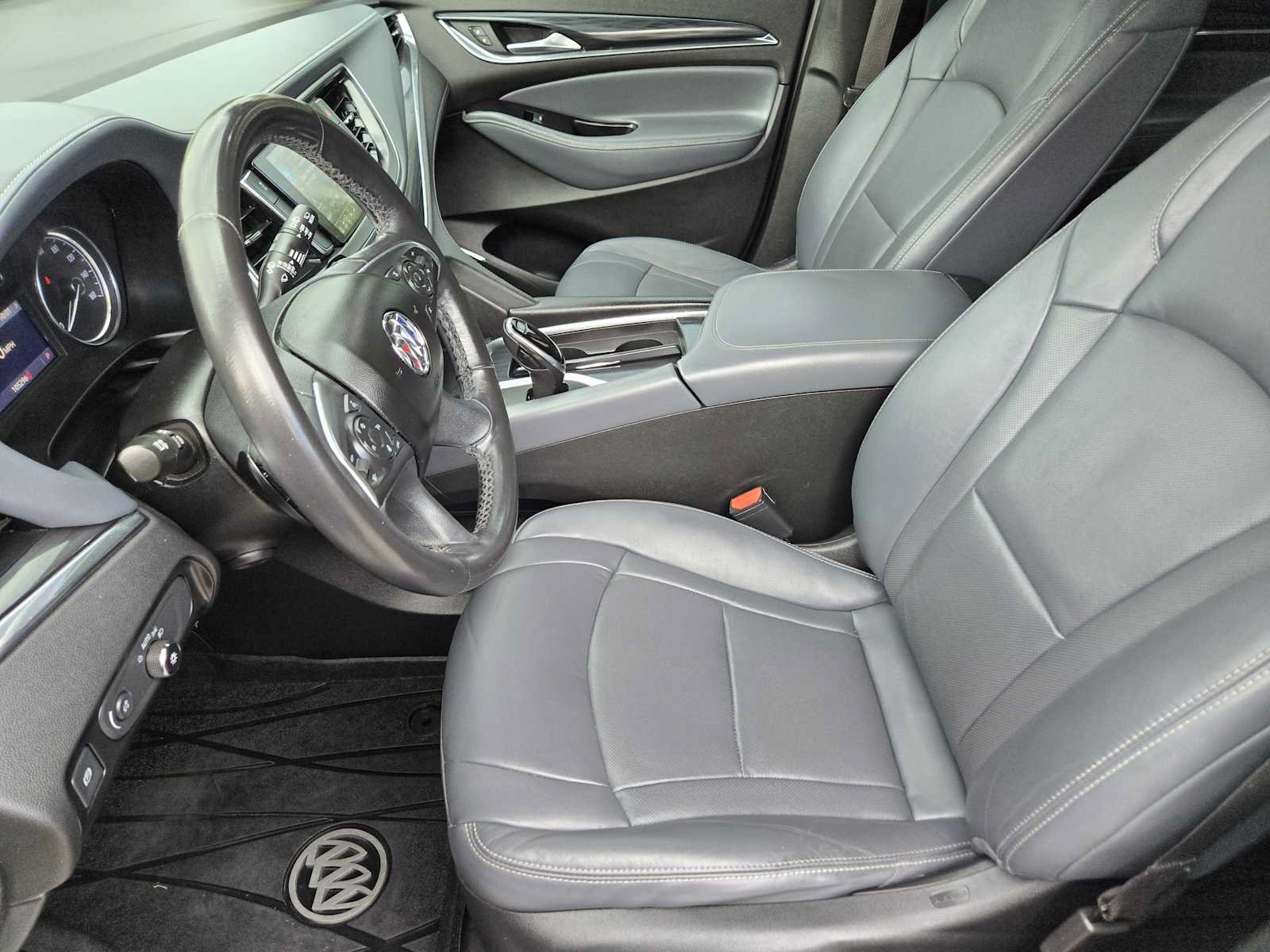 Used 2020 Buick Enclave Premium w/ Sun and Sites Package FWD image 13