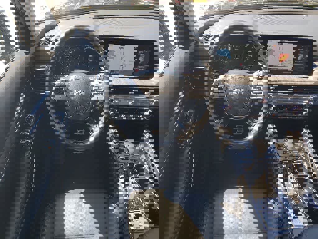 Used 2023 Kia Telluride SX image 16