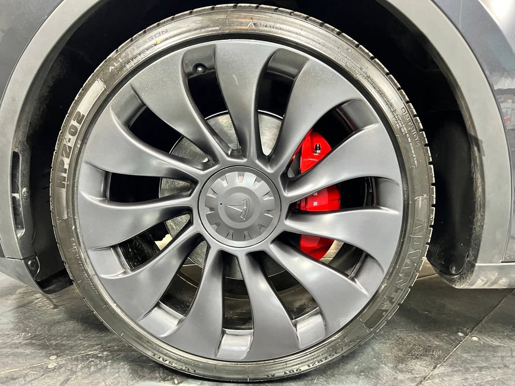 Used 2024 Tesla Model Y Performance AWD/4WD image 11