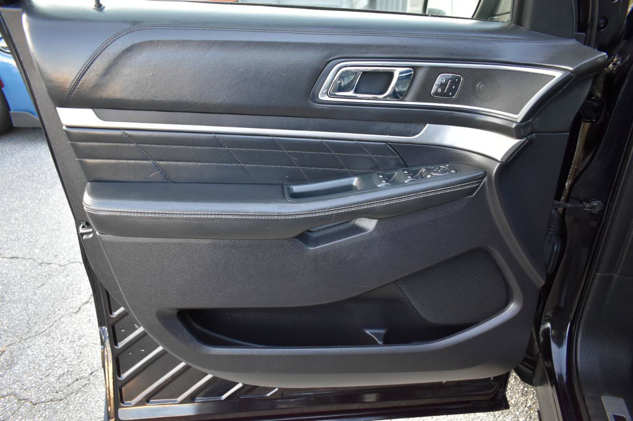 Used 2019 Ford Explorer Platinum AWD/4WD image 35