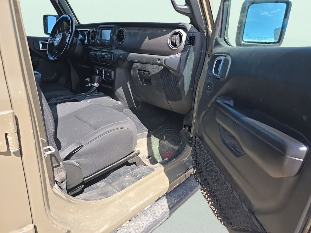 Used 2020 Jeep Gladiator Sport w/ Quick Order Package 24S image 16