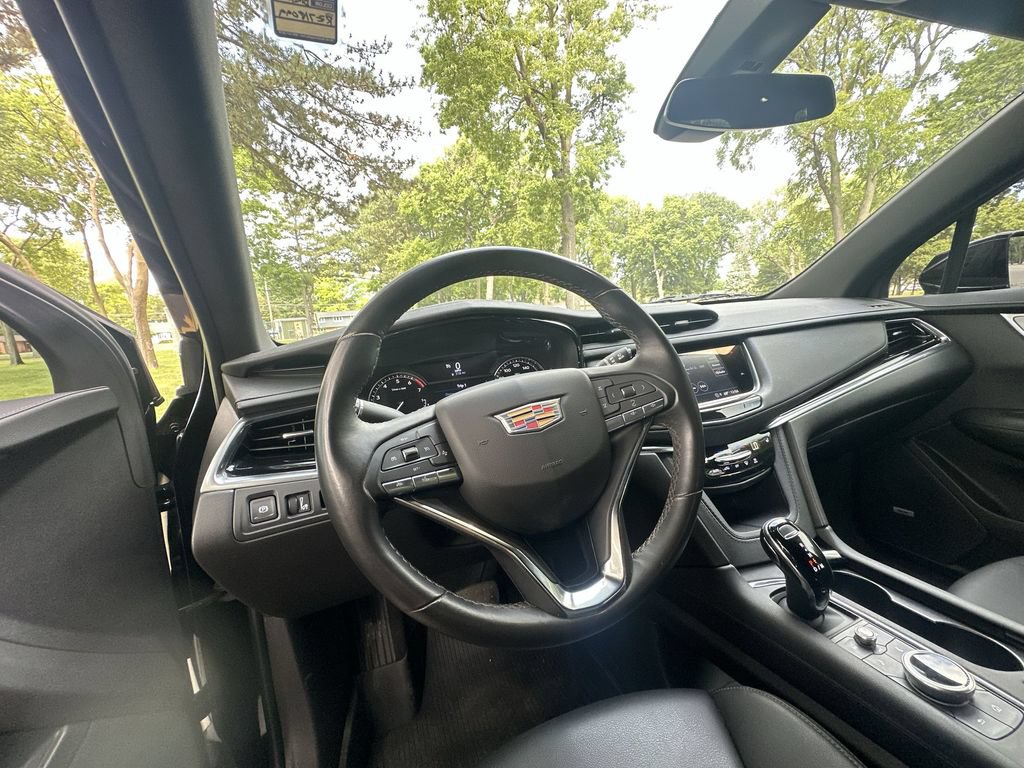 Certified 2024 Cadillac XT6 Luxury w/ LPO, Floor Liner Package AWD/4WD image 10