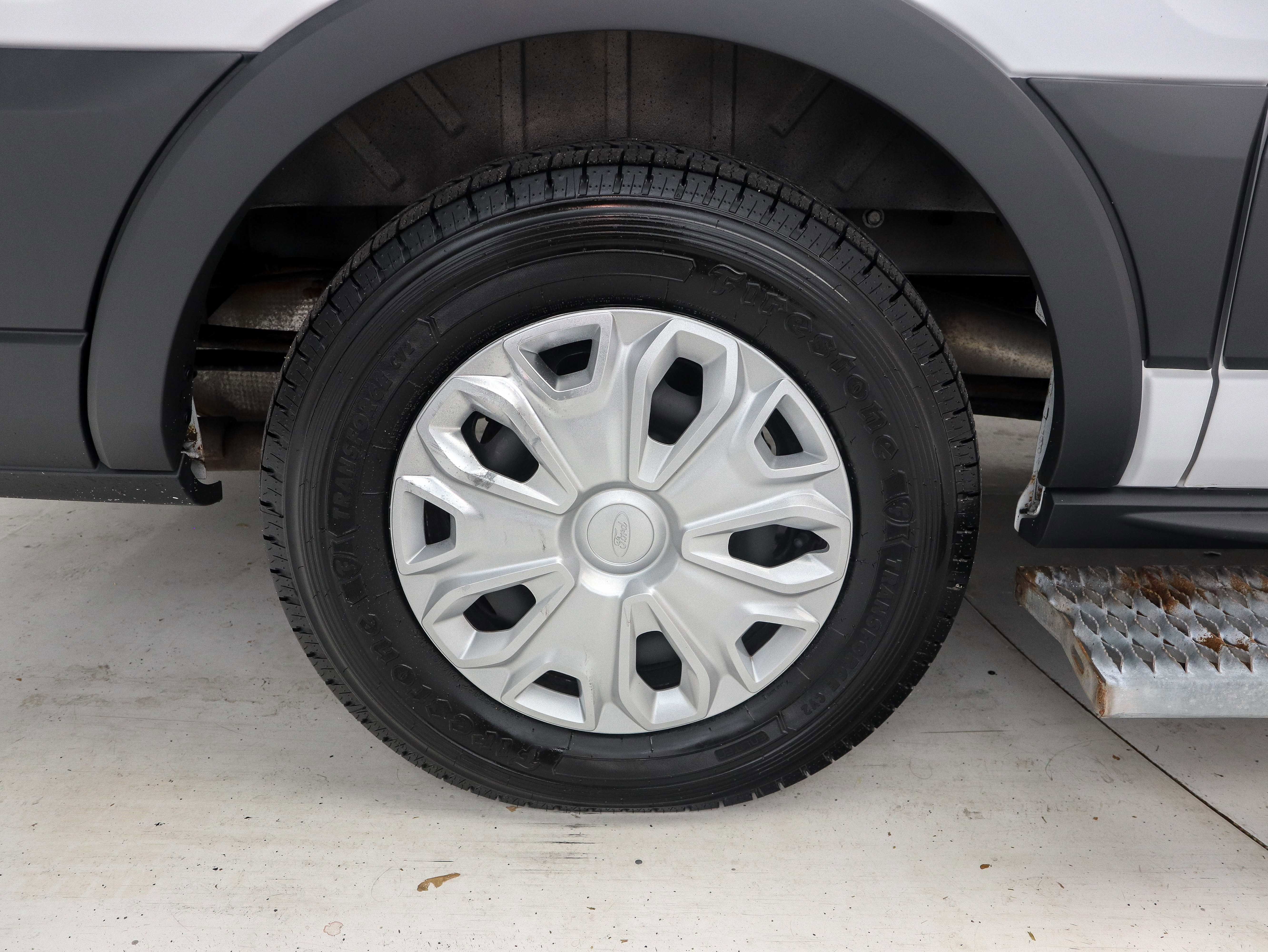 Used 2017 Ford Transit 150 XL RWD image 31