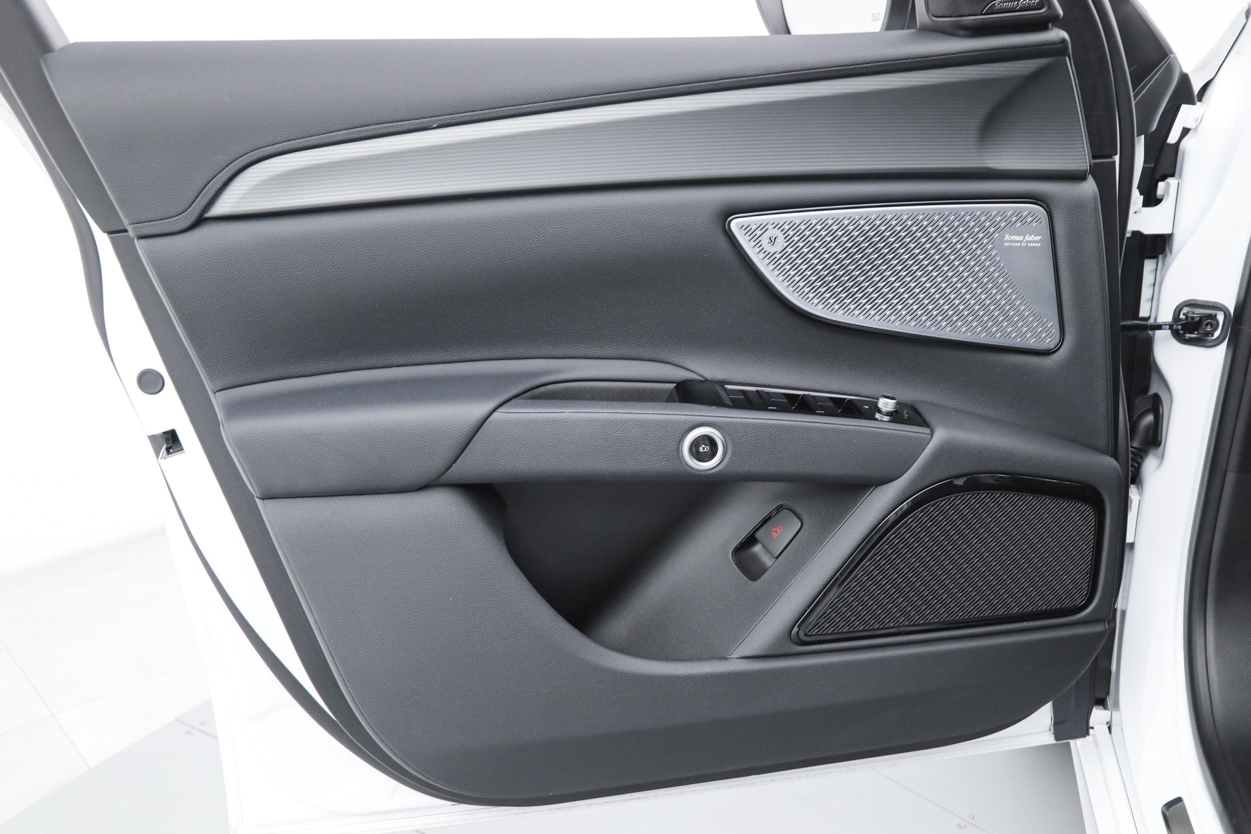 Used 2023 Maserati Grecale GT AWD/4WD image 15