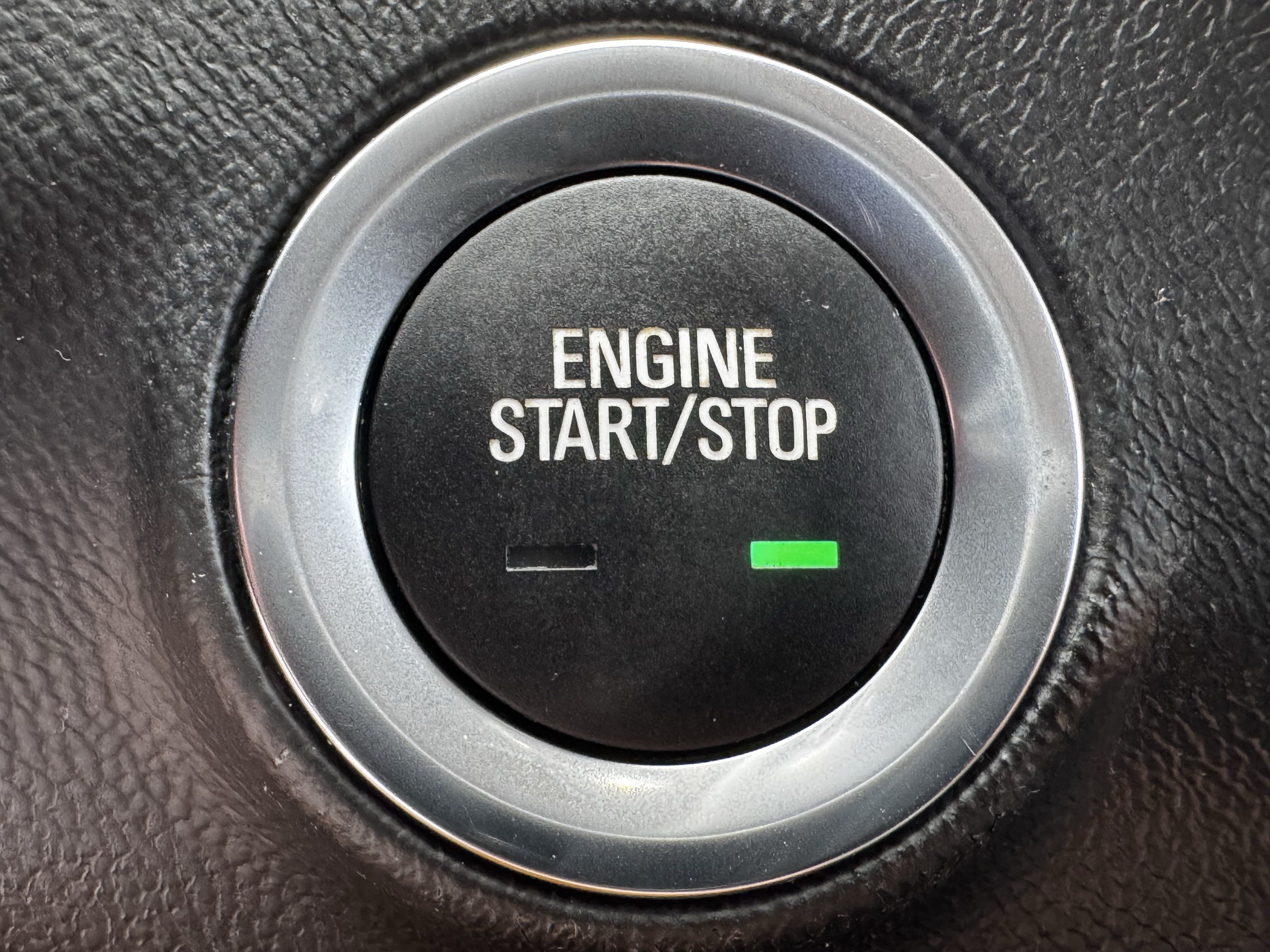 Used 2024 GMC Terrain SLE w/ Driver Convenience Package FWD image 22