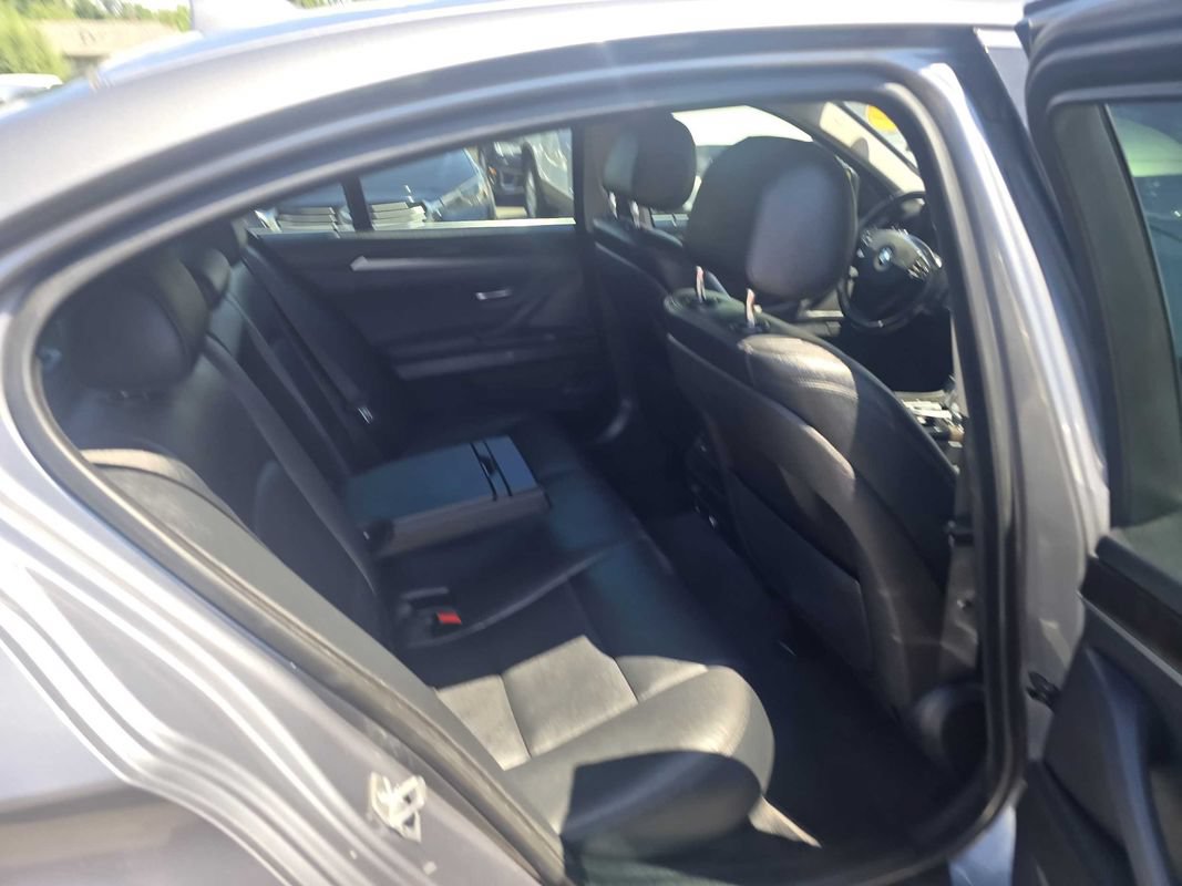 Used 2014 BMW 528i xDrive Sedan AWD/4WD image 36