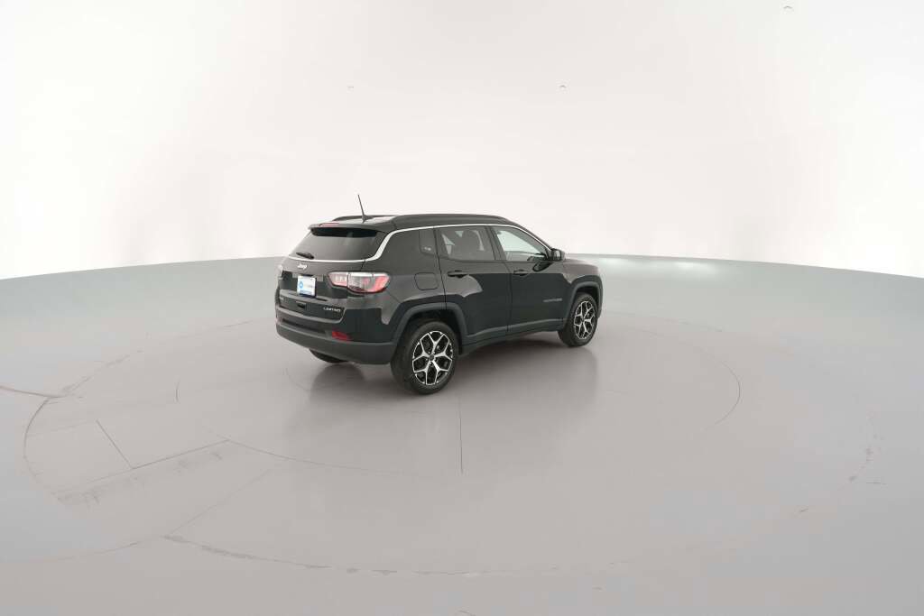 New 2026 Jeep Compass Limited image 12