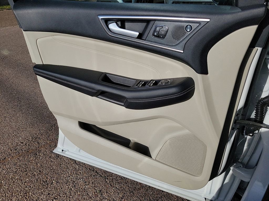 Used 2024 Ford Edge Titanium image 18
