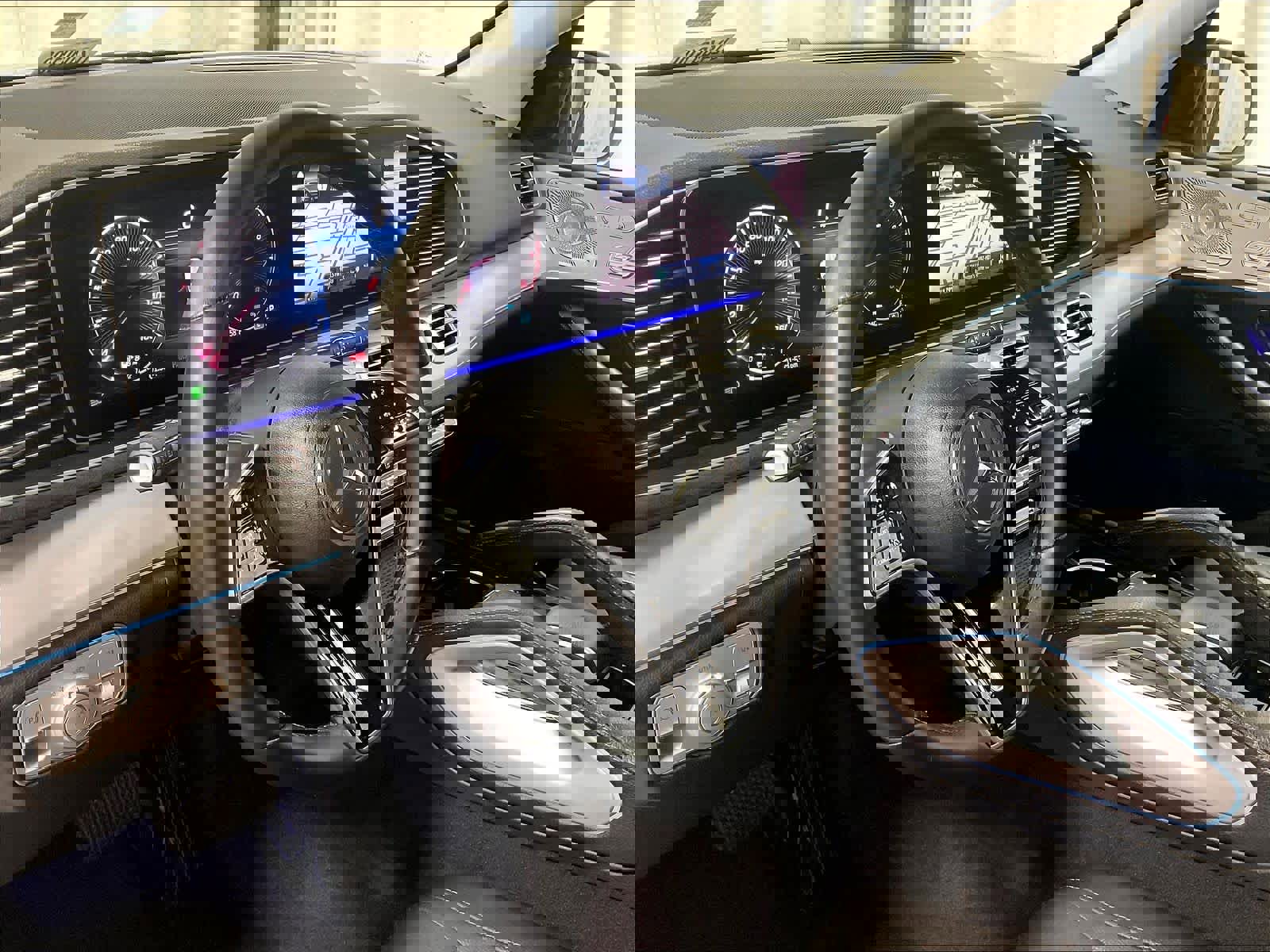 Used 2025 Mercedes-Benz GLE 350 4MATIC image 8