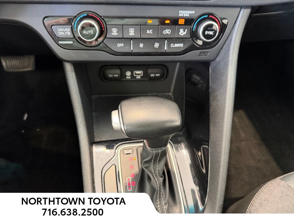 Used 2019 Kia Niro S Touring FWD image 28