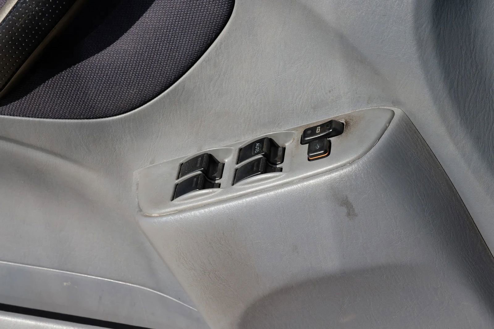 Used 2002 Toyota RAV4 2WD image 37