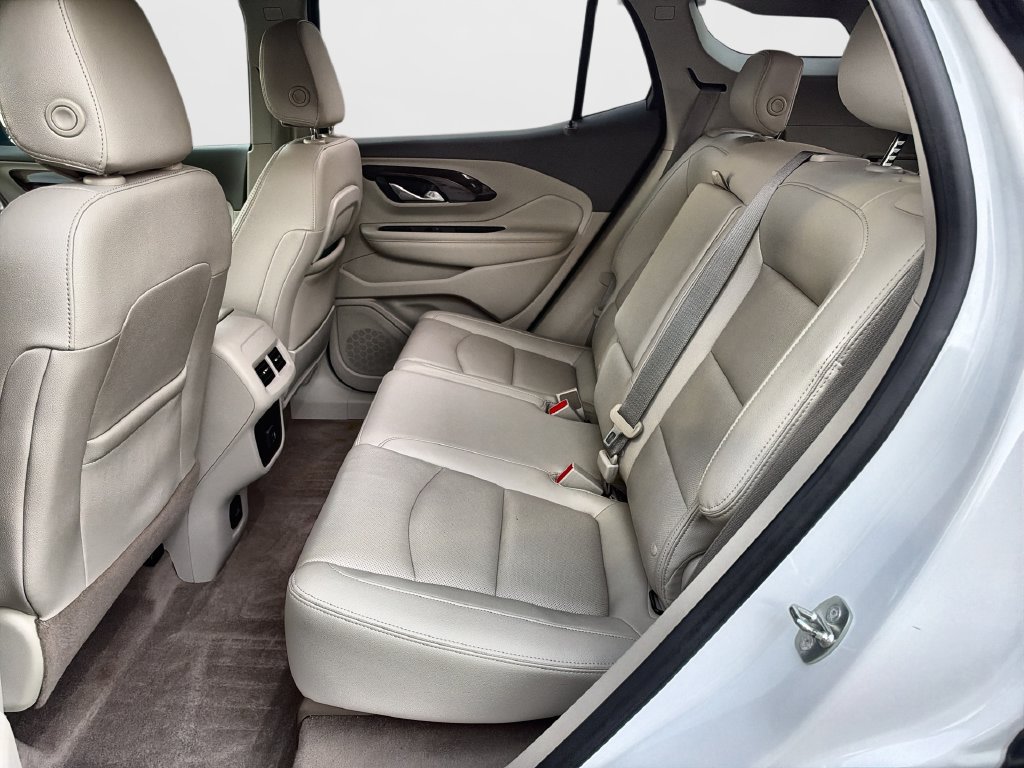 Used 2019 GMC Terrain Denali w/ Advanced Safety Package AWD/4WD image 31
