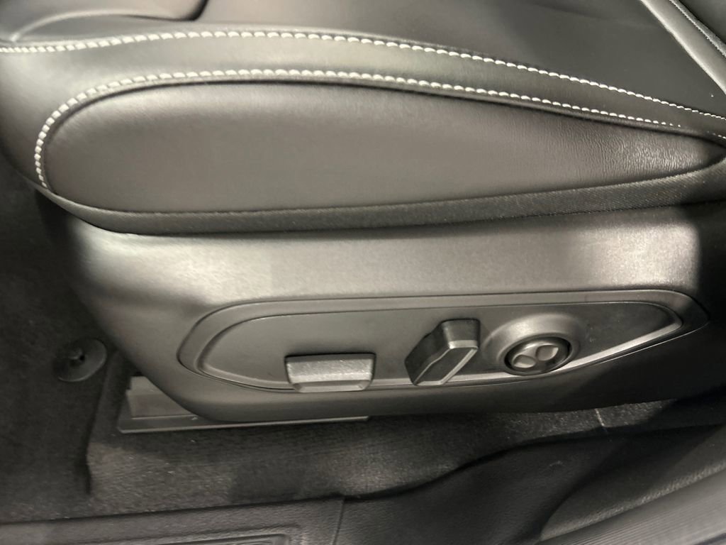 New 2025 Jeep Grand Cherokee Limited image 16