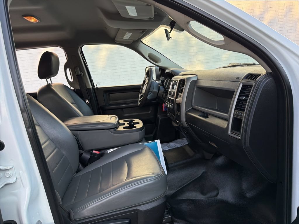 Used 2017 RAM 5500 Crew Cab Tradesman w/ Ambulance Prep Group RWD image 20