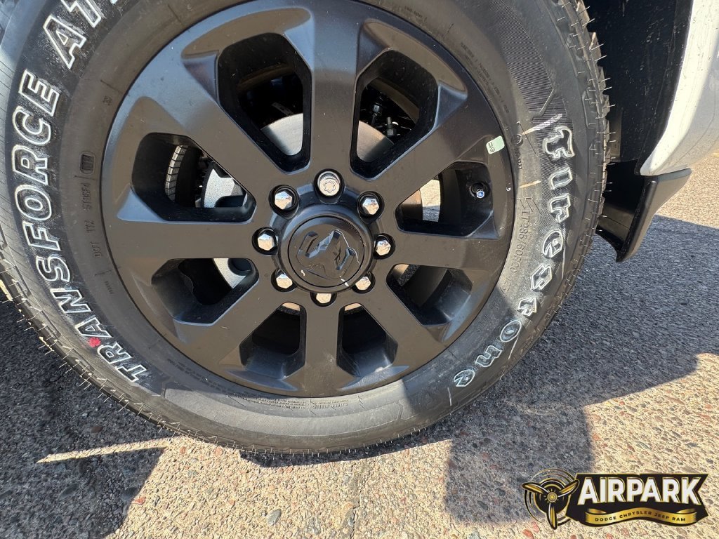 New 2026 RAM 2500 Laramie AWD/4WD image 10