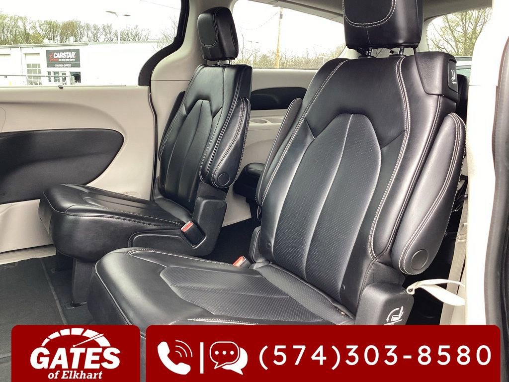 Used 2023 Chrysler Pacifica Touring-L FWD image 15