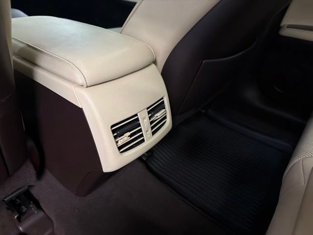 Used 2018 Lexus ES 350 w/ Luxury Package w/Wood Trim FWD image 17