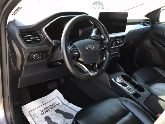 Used 2024 Ford Escape Platinum AWD/4WD image 29